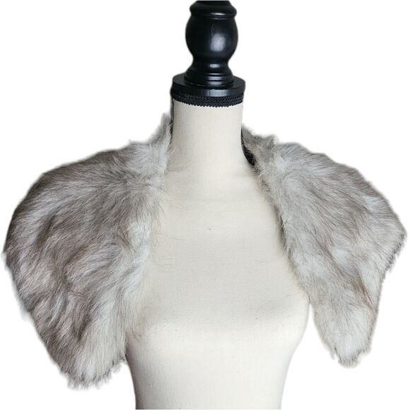 Faux Fur Collar Grayish- White with Brown Tips - Picture 1 of 6